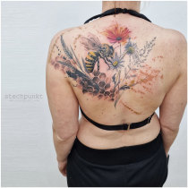 Trash Aquarell Blumen Biene Tattoo